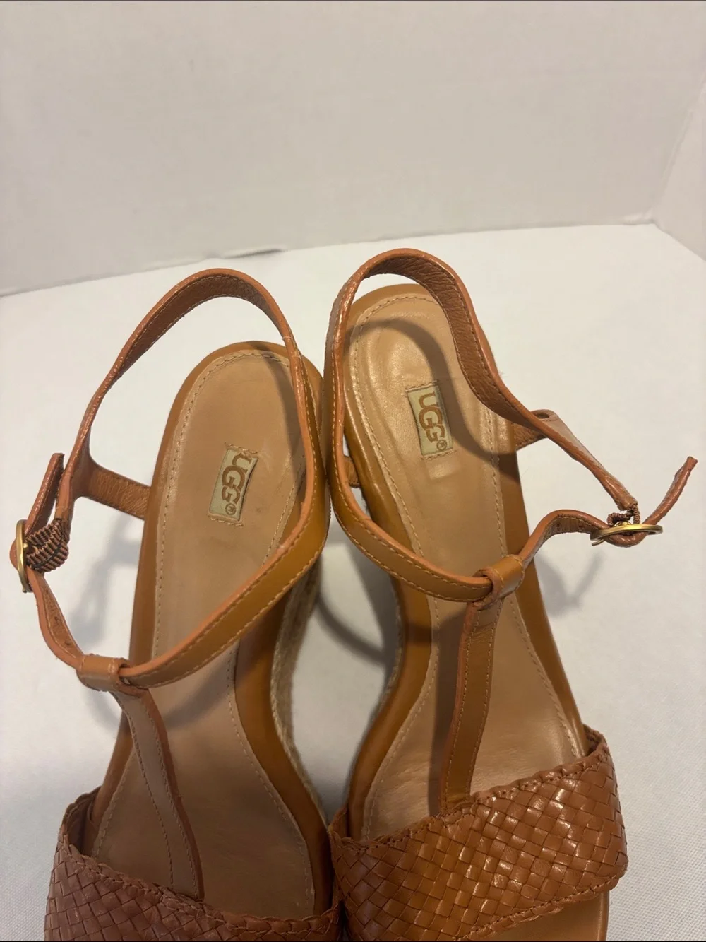 UGG Women’s Tan Braided Strap Espadrille Wedge Leather Sandals. Size 8.5